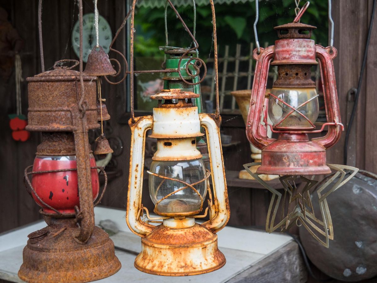 Ręcznie wykonane lampy rustykalne – inspiracje i pomysły na wyjątkowe oświetlenie